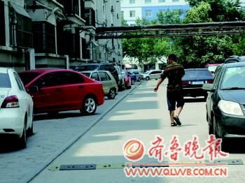 ���t(y��)Ժ�Ҍ�Ժ��(n��i)���ɵ���߅ͣ�M��܇,�е�ֱ��ͣ��·���g������ӛ����诔z