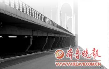 8��,ӛ����̫�ט�·�����Ӵ���o��ʩ���F(xi��n)��(ch��ng)����,�o��·��r���ѻ�����O(sh��)�ꮅ���o���깤��,���µĿ��g������á���θ��õع���Ҳ���������ձ��P(gu��n)�ĵ�Ԓ�}��