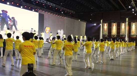 �ü�ͥ���F(tu��n)���������f(w��n)������������һ����